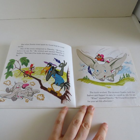 DISNEY Dumbo Book & Pinocchio Cassette Tape & USB Flash Drive with MP3 F… - Picture 9 of 13